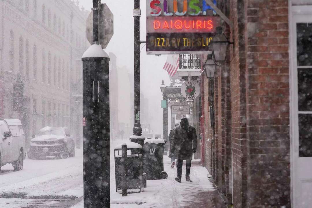 Winter storm that dropped recordbreaking snow in New Orleans spreads