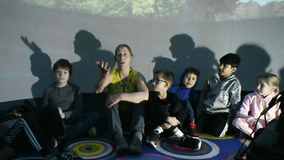 New portable planetarium gives Windsor students a new view for their lessons