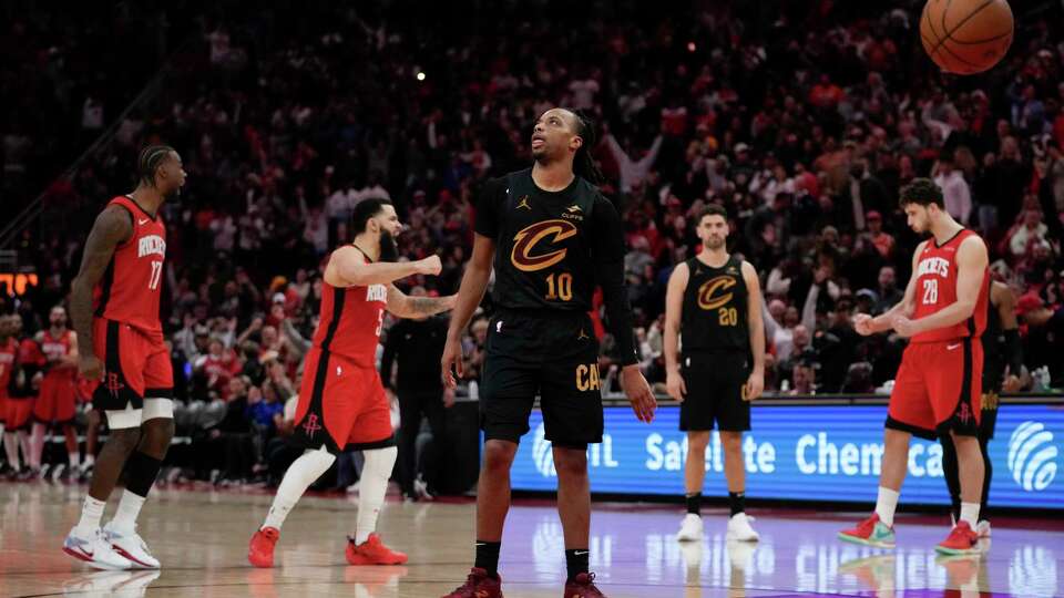 Cleveland Cavaliers guard Darius Garland (10) reacts after missing a penalty shot from a flagrant foul during the second half of an NBA basketball game against the Houston Rockets in Houston, Wednesday, Jan. 22, 2025. (AP Photo/Ashley Landis)