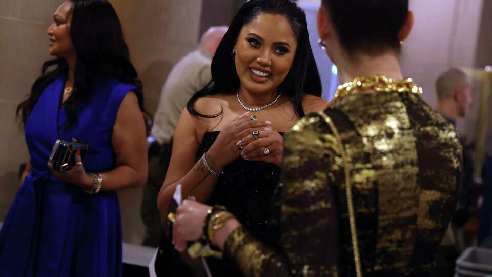 Ayesha Curry (center) and her mother, Carol Alexander, (left) during San Francisco Ballet Gala at City Hall in San Francisco on Wednesday, January 22, 2025.