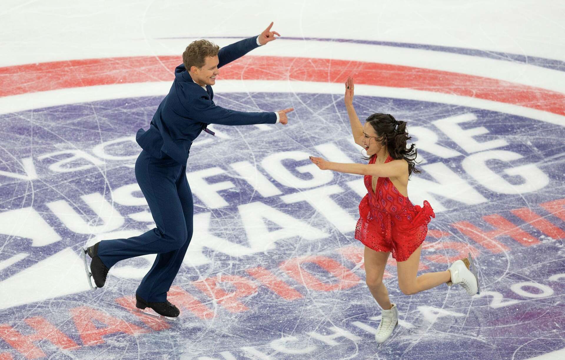 World champs Chock and Bates dance their way into a big lead at U.S. Figure Skating Championships