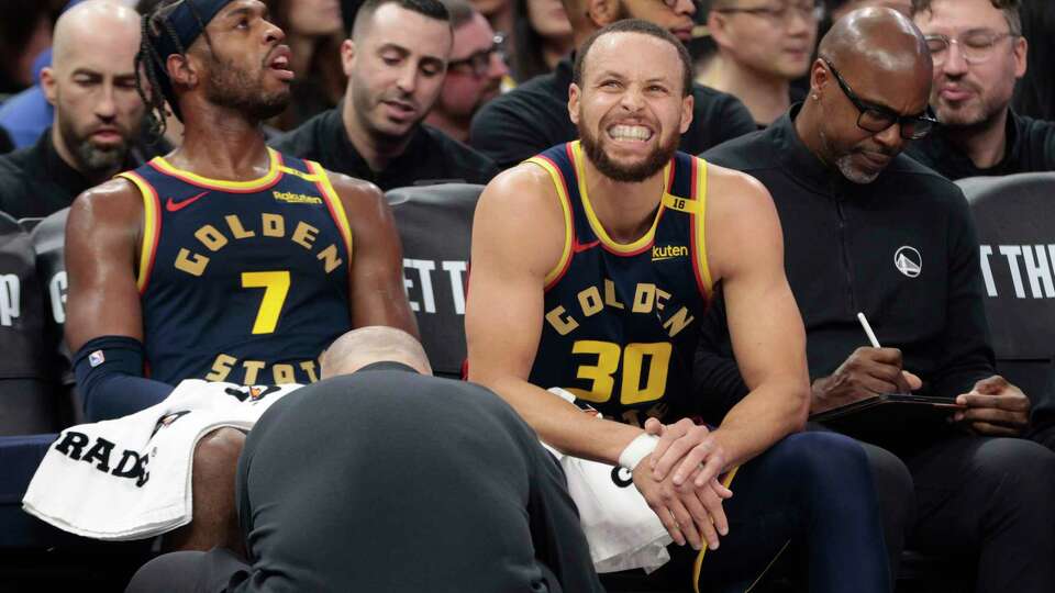 Golden State Warriors guard Stephen Curry (30) on the bench in the first quarter during an NBA game against the Los Angeles Lakers at Chase Center in San Francisco, Saturday, Jan. 25, 2025.