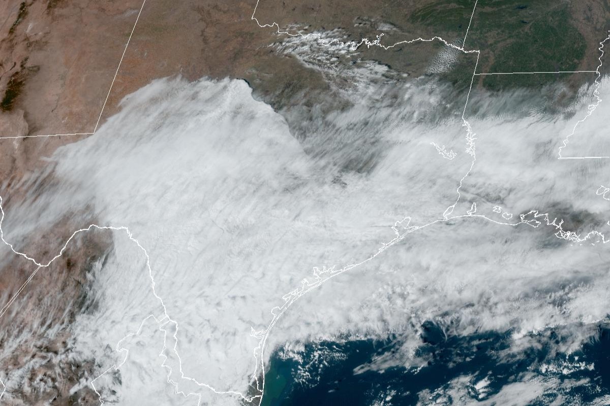 San Antonio to get an early taste of spring with warmth, showers