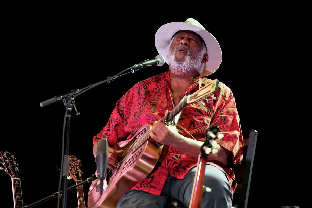 Roots musician Taj Mahal will be presented with the Lifetime Achievement Award at the Grammy Awards this year.