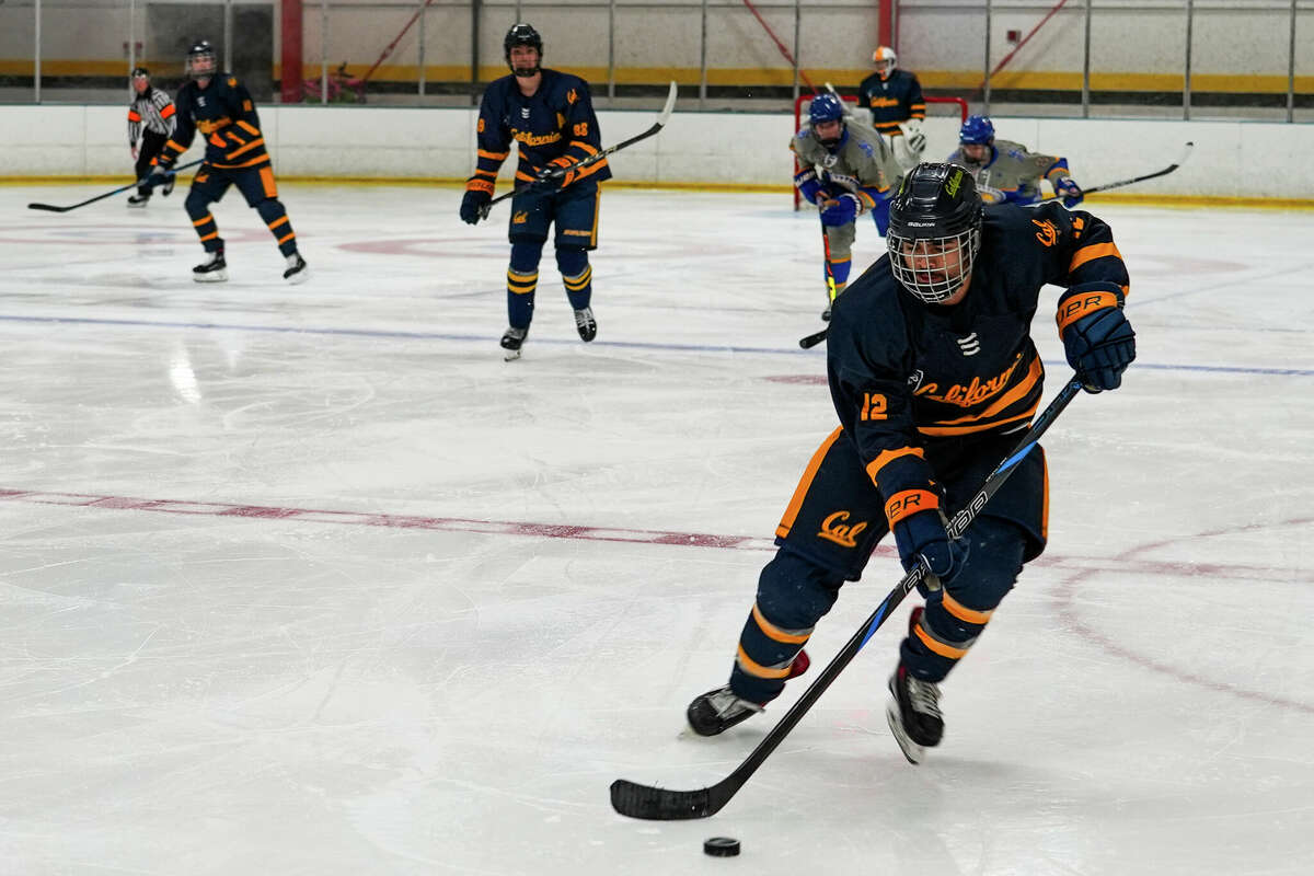 The Cal Bears ice hockey team play the San Jose Spartans at the Oakland Ice Center, on Saturday, Jan. 25, 2025. 