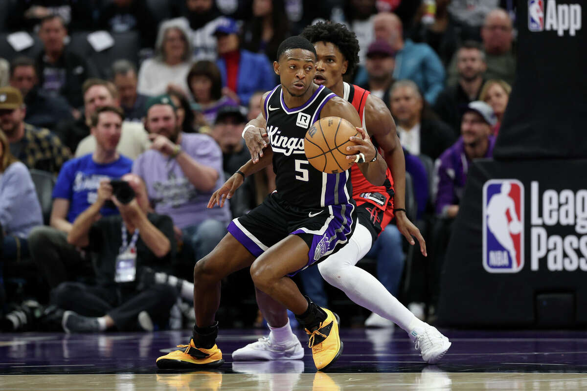  Could De'Aaron Fox be the next starting point guard for the Rockets?