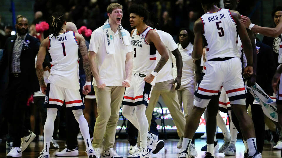 How Dan Hurley and his UConn staff 'fired up' the struggling Huskies