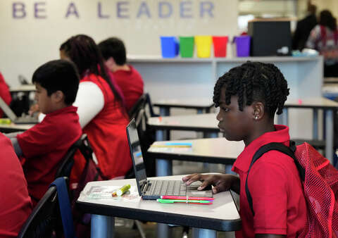 Chronic absenteeism at Houston schools remains high 5 years post-COVID