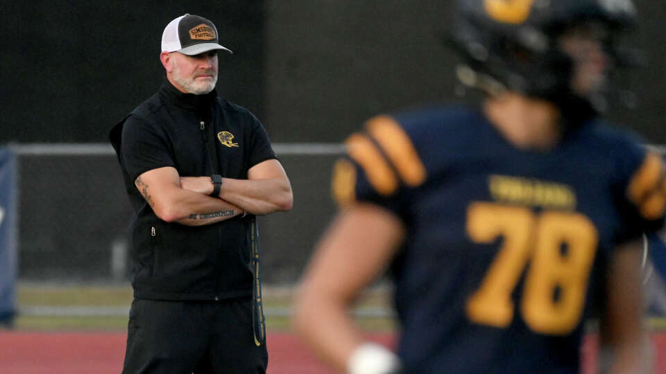 Simsbury High School football coach Dave Masters steps down after 22 years, 10 as head coach