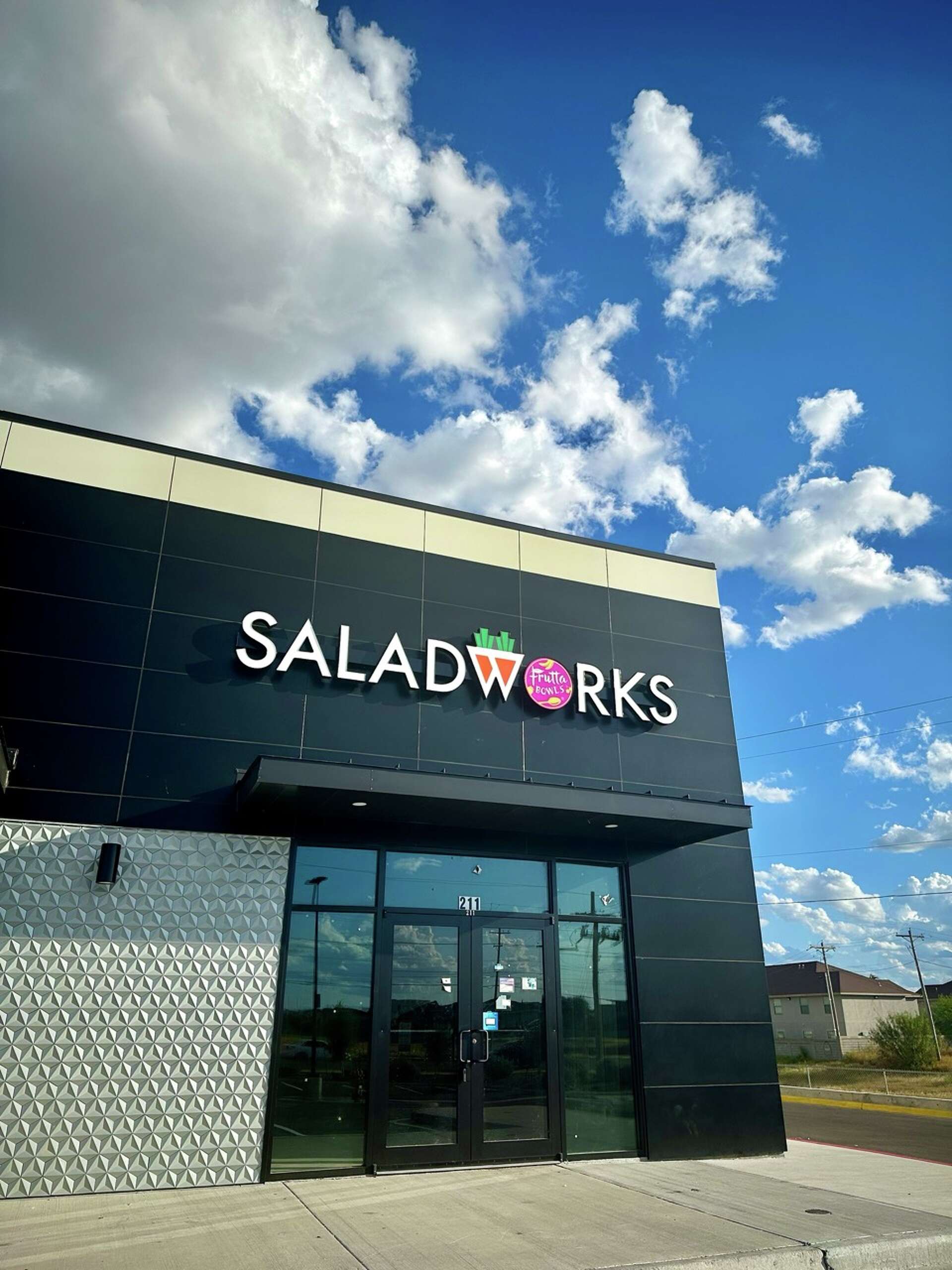 New Saladworks, Frutta Bowls restaurant opening soon in Laredo