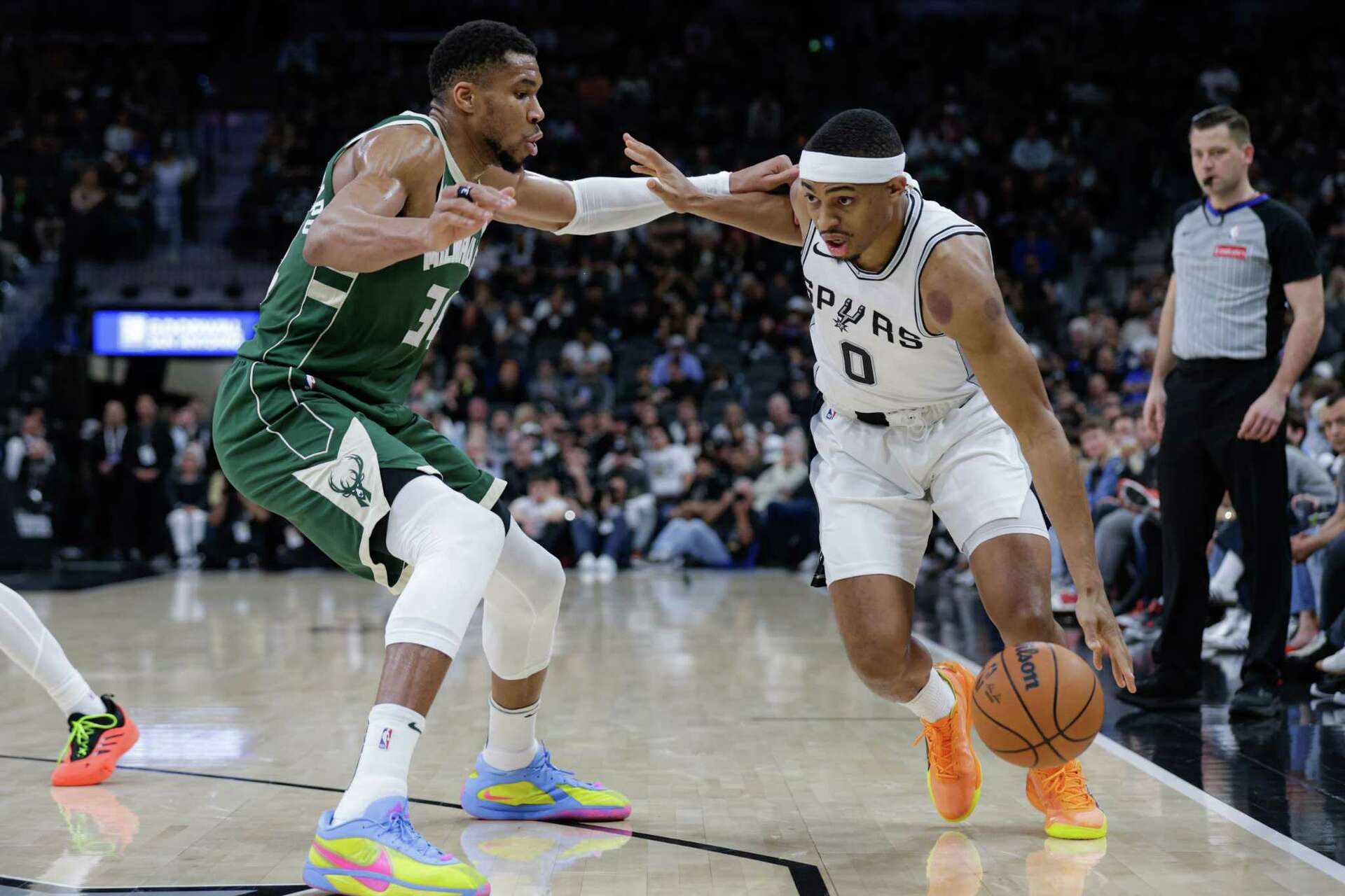 Mesmerizing Wembanyama, Spurs To Host Antetokounmpo And The Bucks View Illustration Mesmerizing Wembanyama, Spurs To Host Antetokounmpo And The Bucks View Illustration