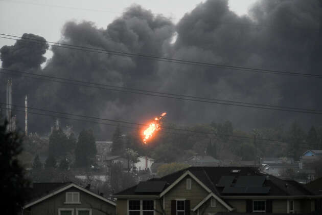 Update: One person injured in Martinez refinery fire as huge plumes of smoke prompt public health advisory