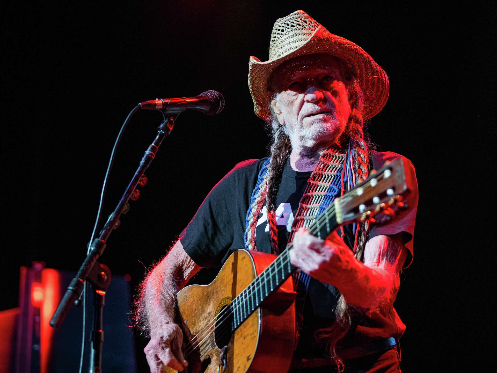 Bob Dylan joins Willie Nelson for Outlaw Music Festival 2025