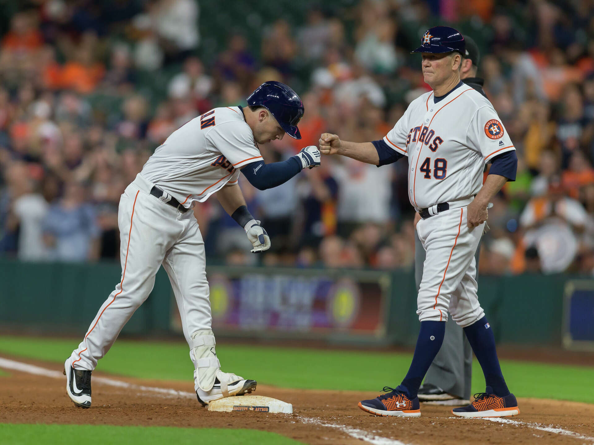 Houston Astros: A Night Of Cheers, Honors, And Unexpected Boos   You'Ll Be Talking About This! - agz66kl