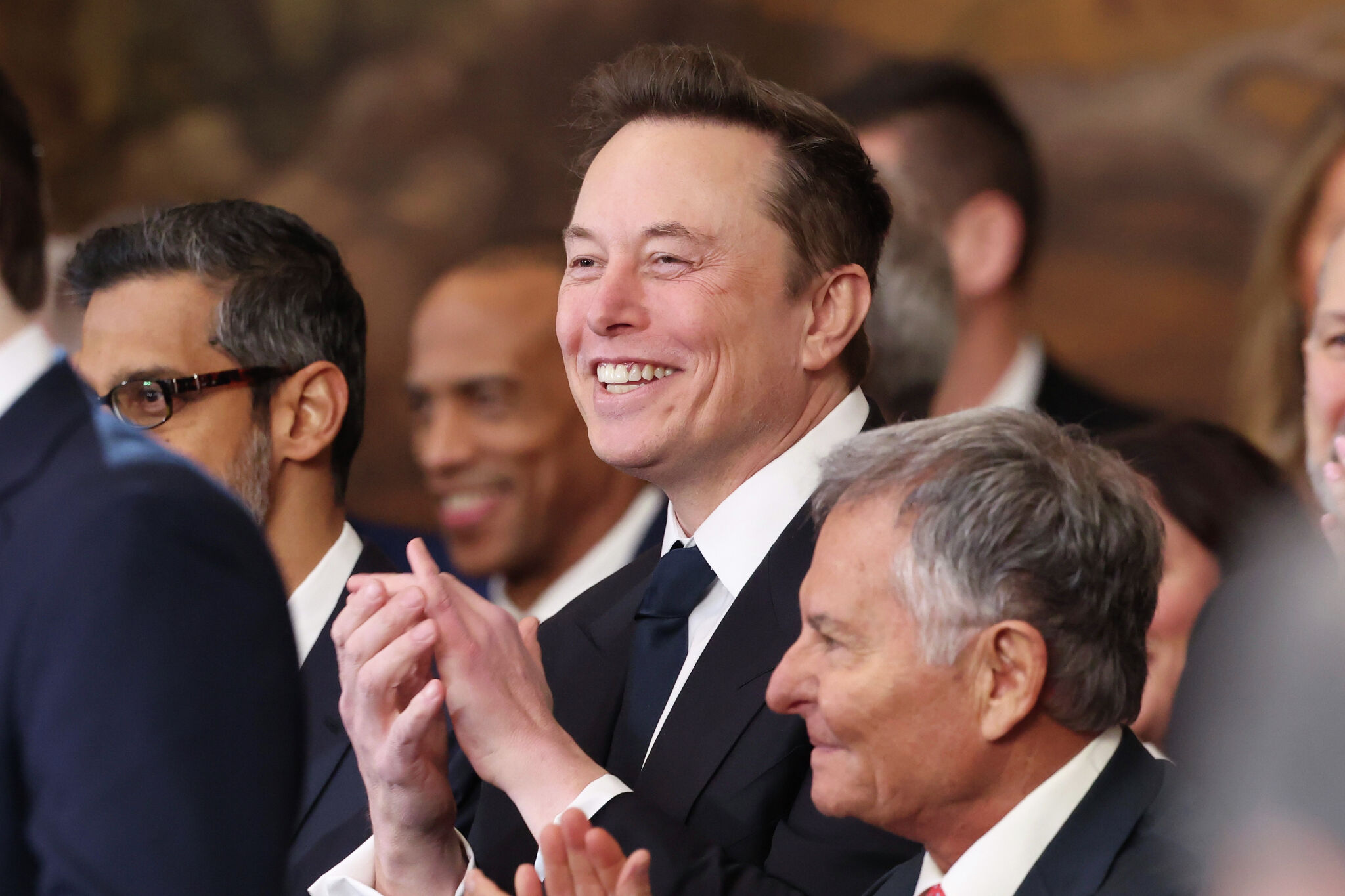 The Legal Earthquake: Musk'S Lawsuit Against Apple. - yieqdsw