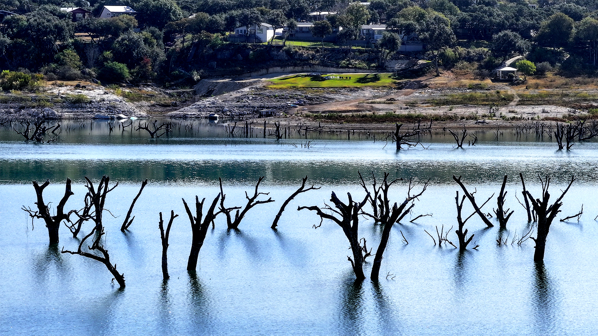 Amid severe drought, this popular Texas lake is slowly vanishing