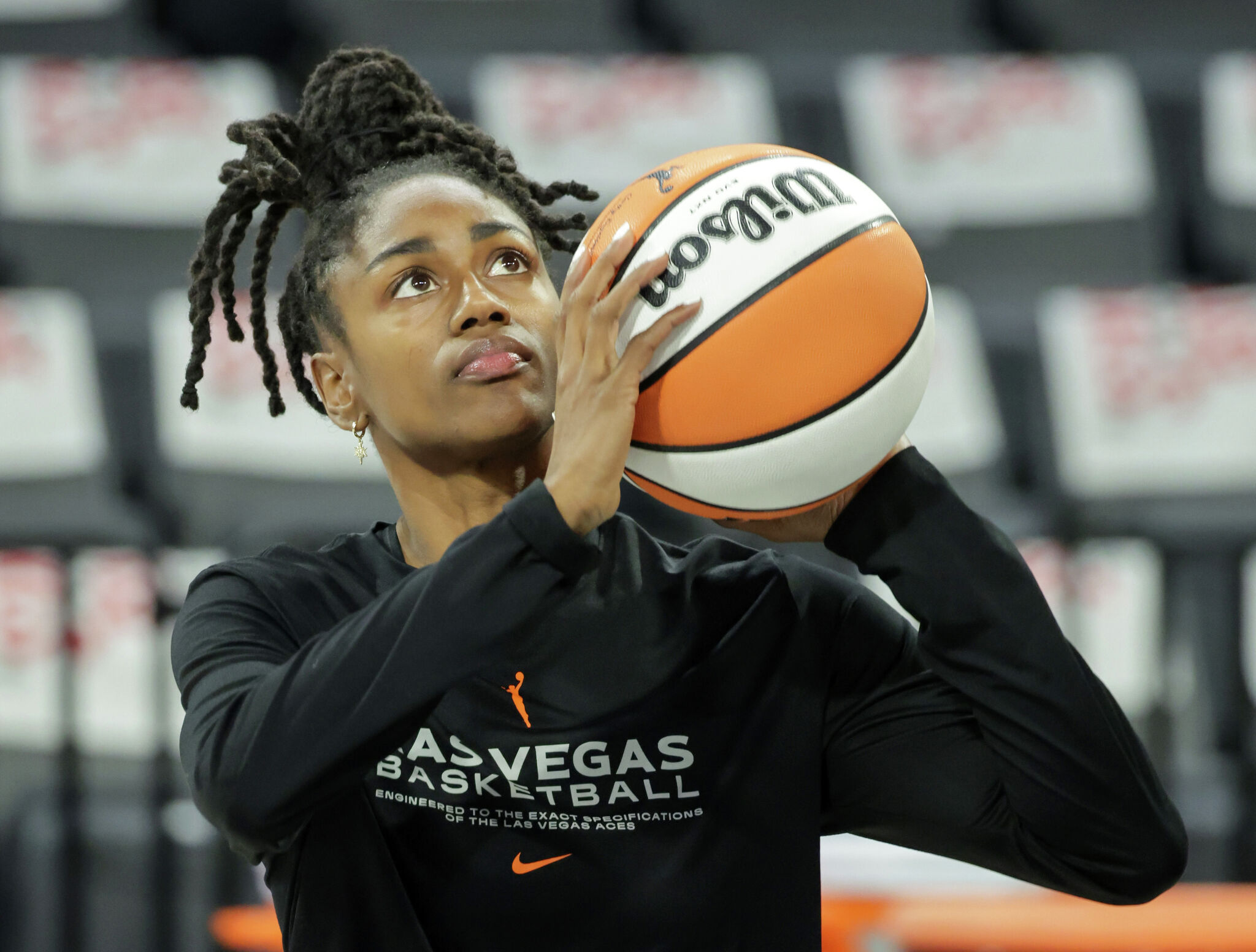 UConn great Tiffany Hayes signs with WNBA's Golden State Valkyries