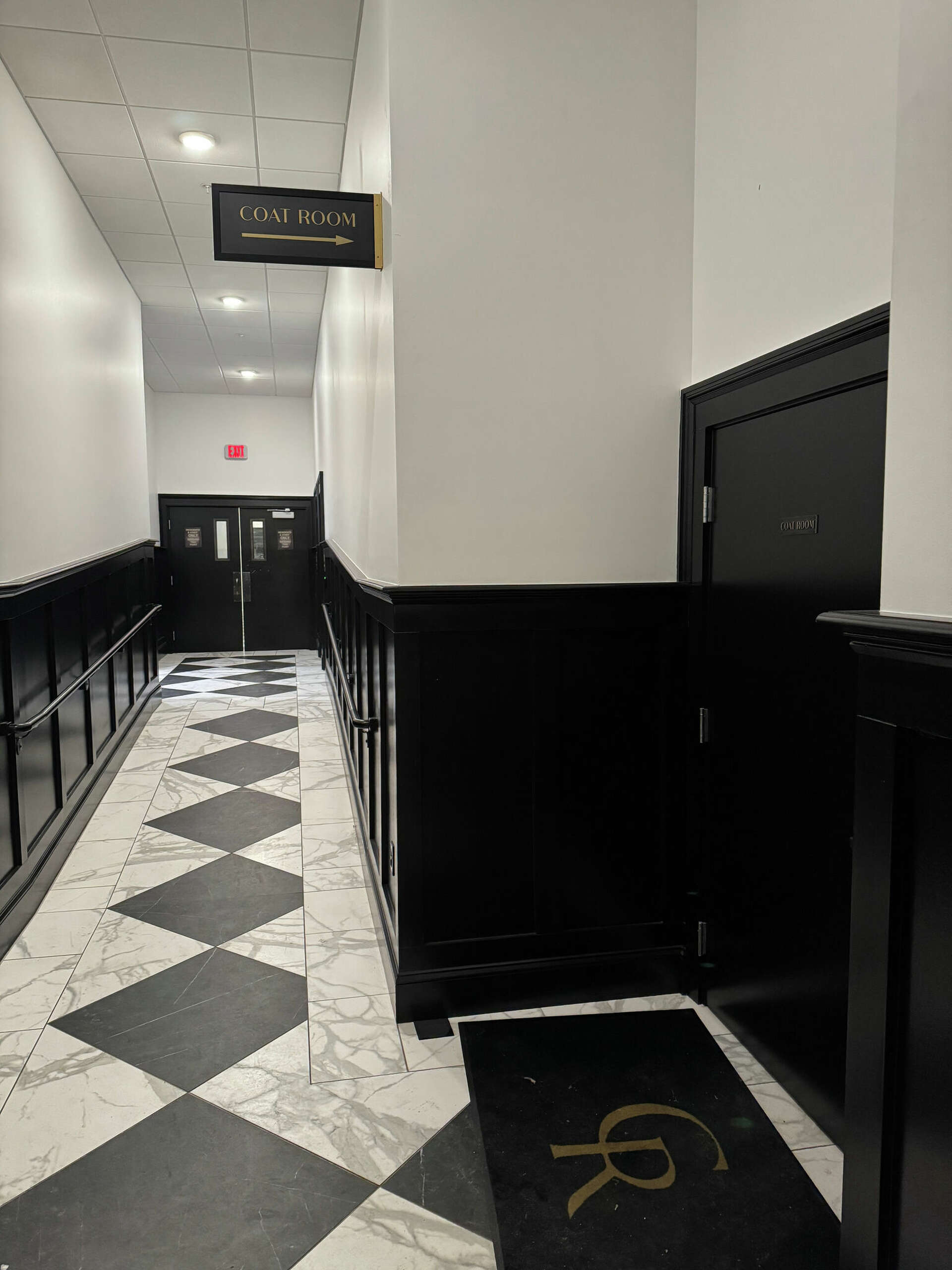 Review: Well past early problems, The Coat Room a hidden Saratoga gem