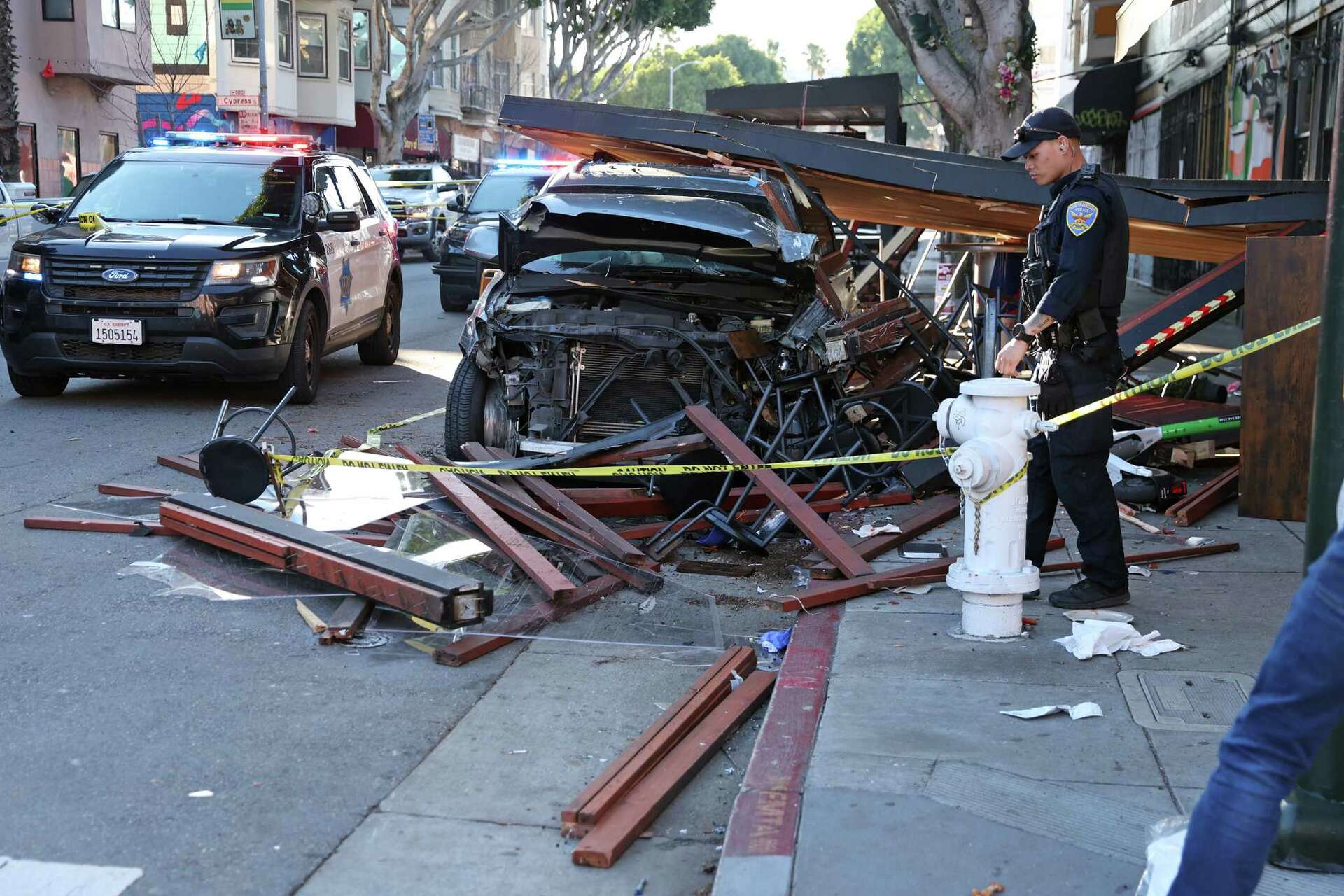 Two arrested after car crashes during SF police chase, injuring six