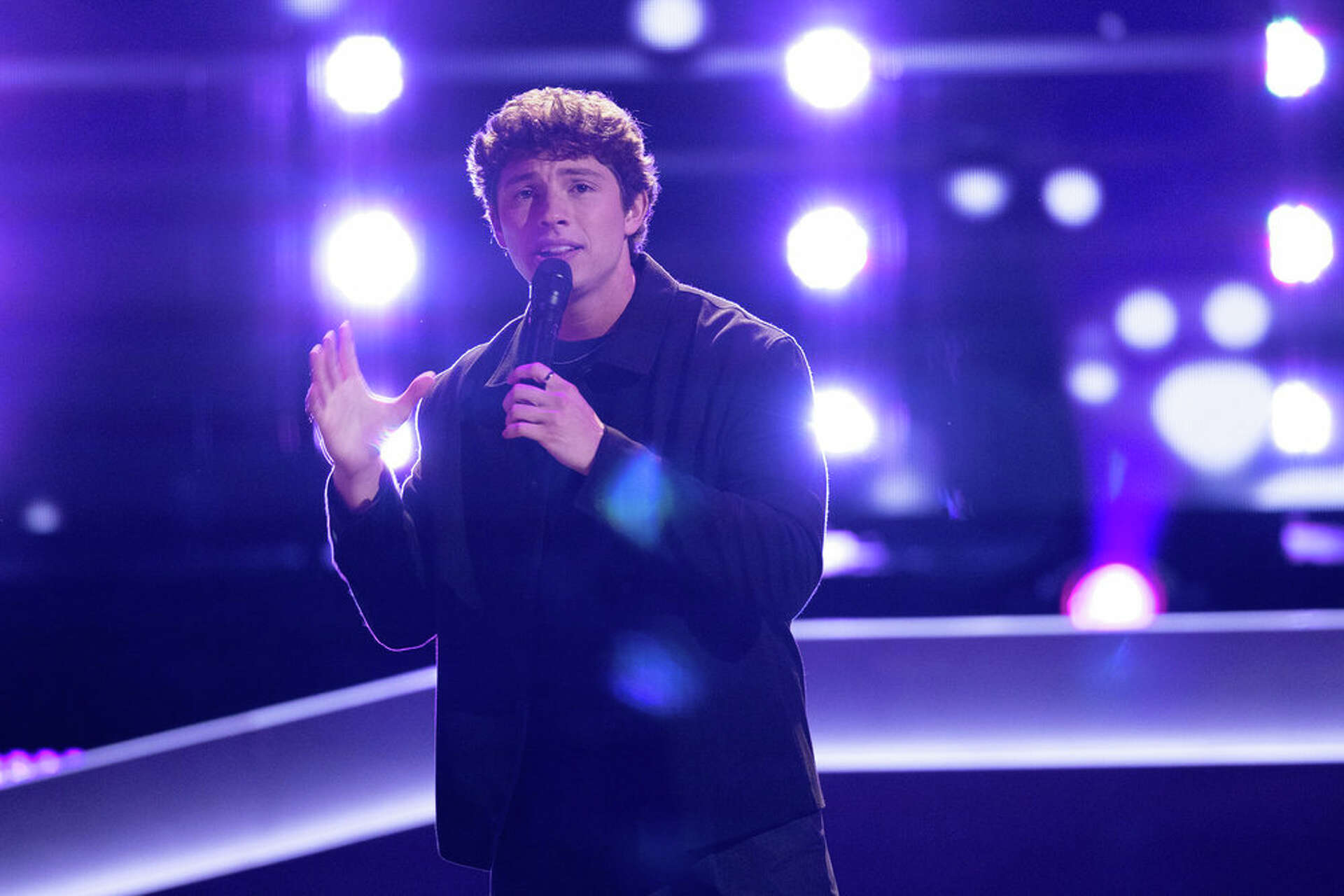 San Antonio singer Britton Moore gets four-chair turn on 'The Voice'