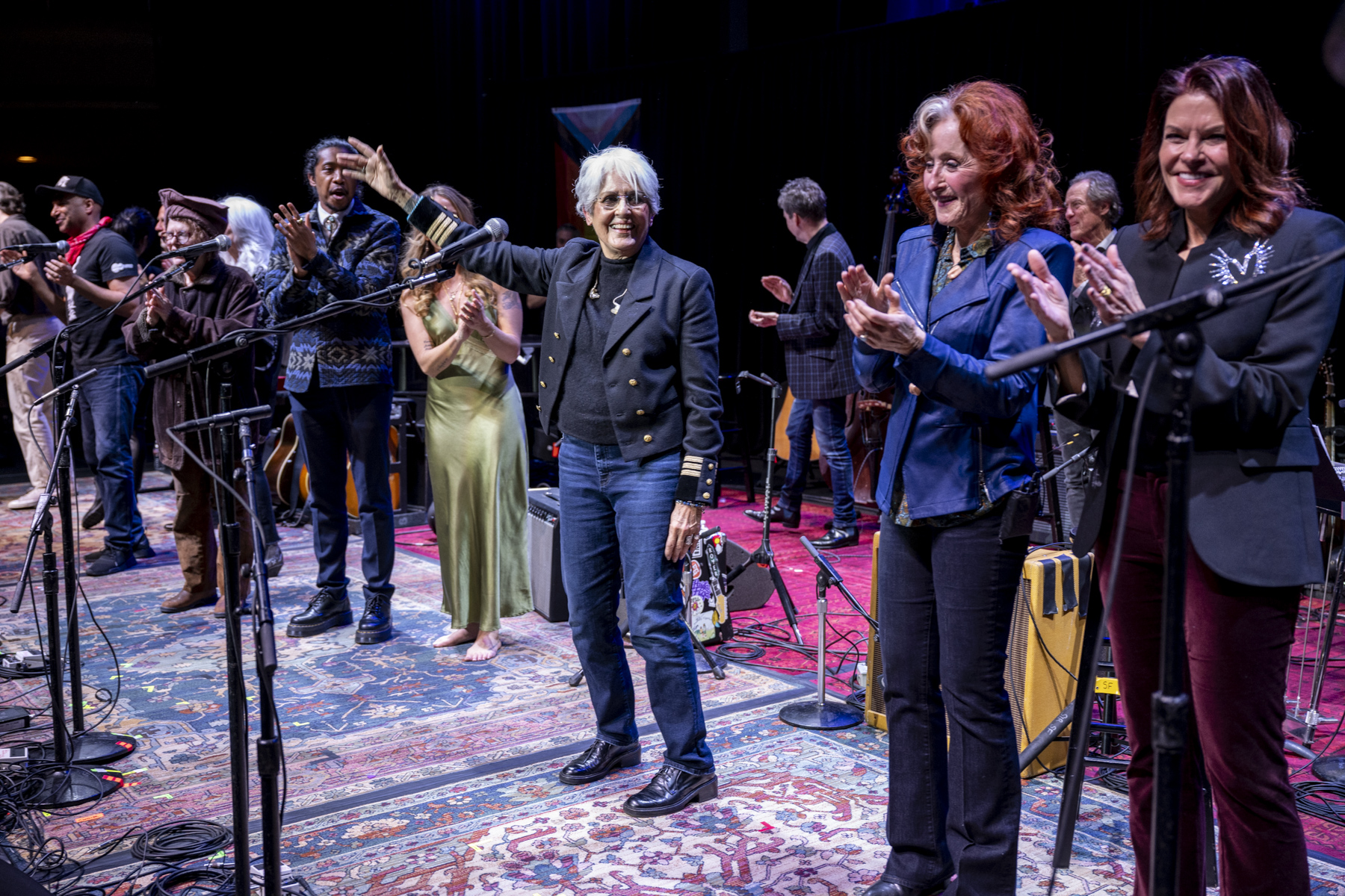 Joan Baez Moves Audience to Tears with Emotional ‘Diamonds and Rust’ Performance