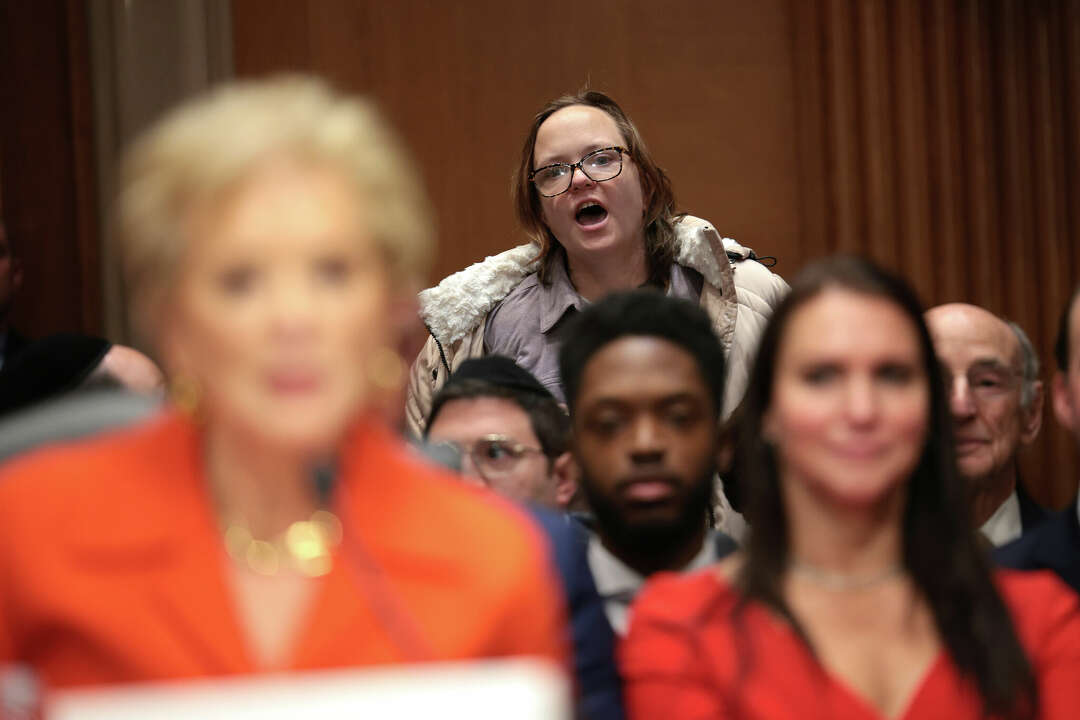 Don'T Miss This: Linda Mcmahon'S Tour On Dismantling The Doe - 8my13hc