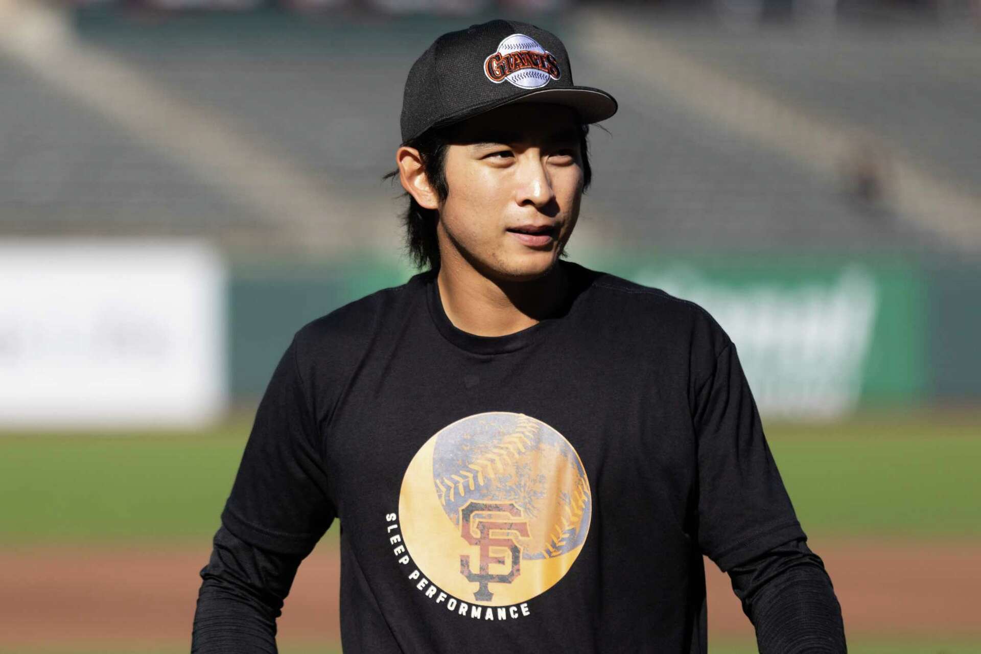 Giants' Jung Hoo Lee unrestricted in camp, 'not fearful' after injury