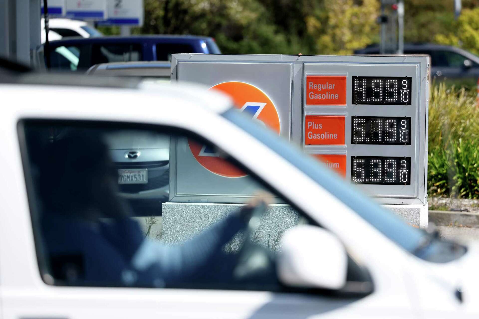 Gas prices in California surge ahead of Presidents Day weekend