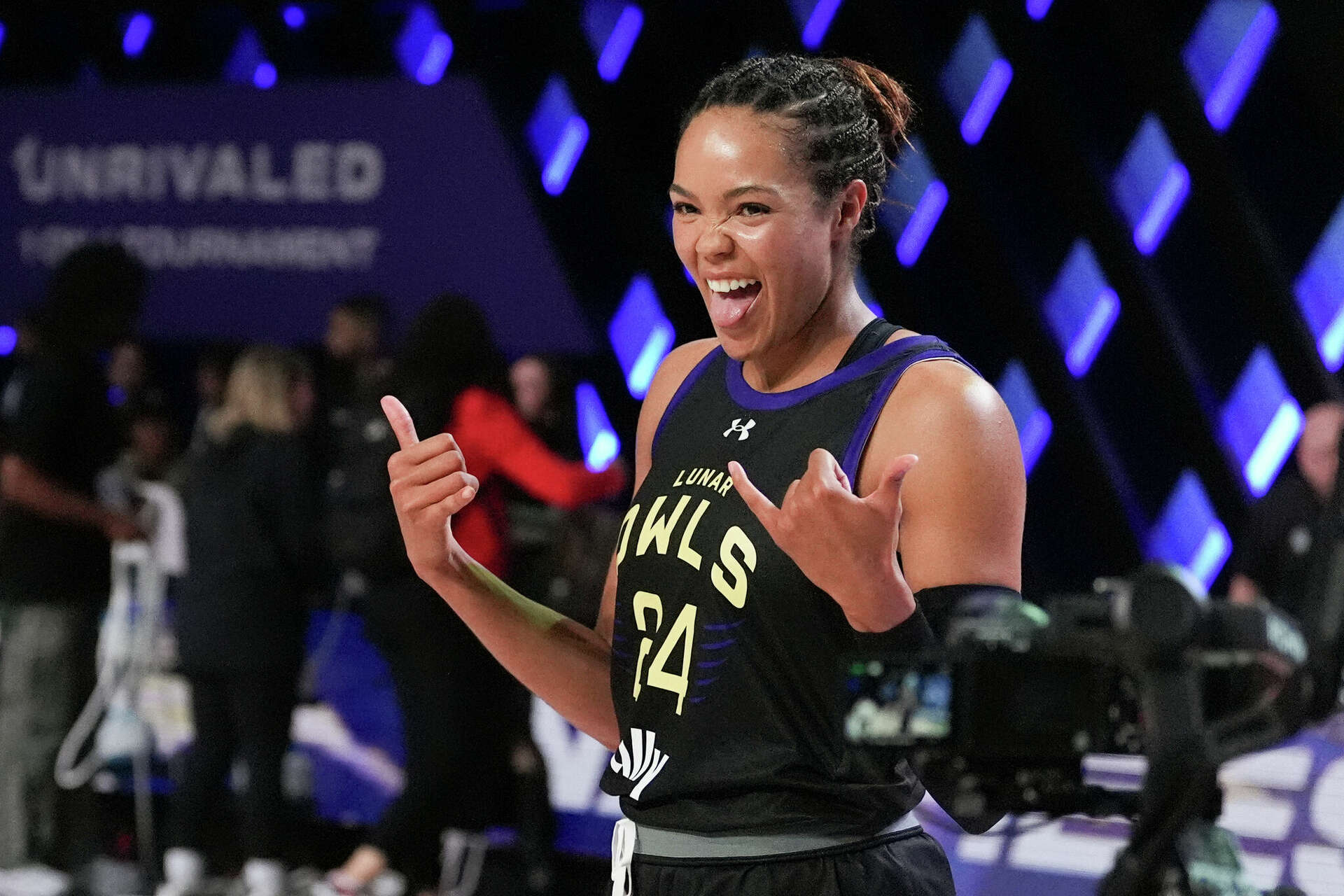 UConn great Napheesa Collier wins Unrivaled 1-on-1 tournament