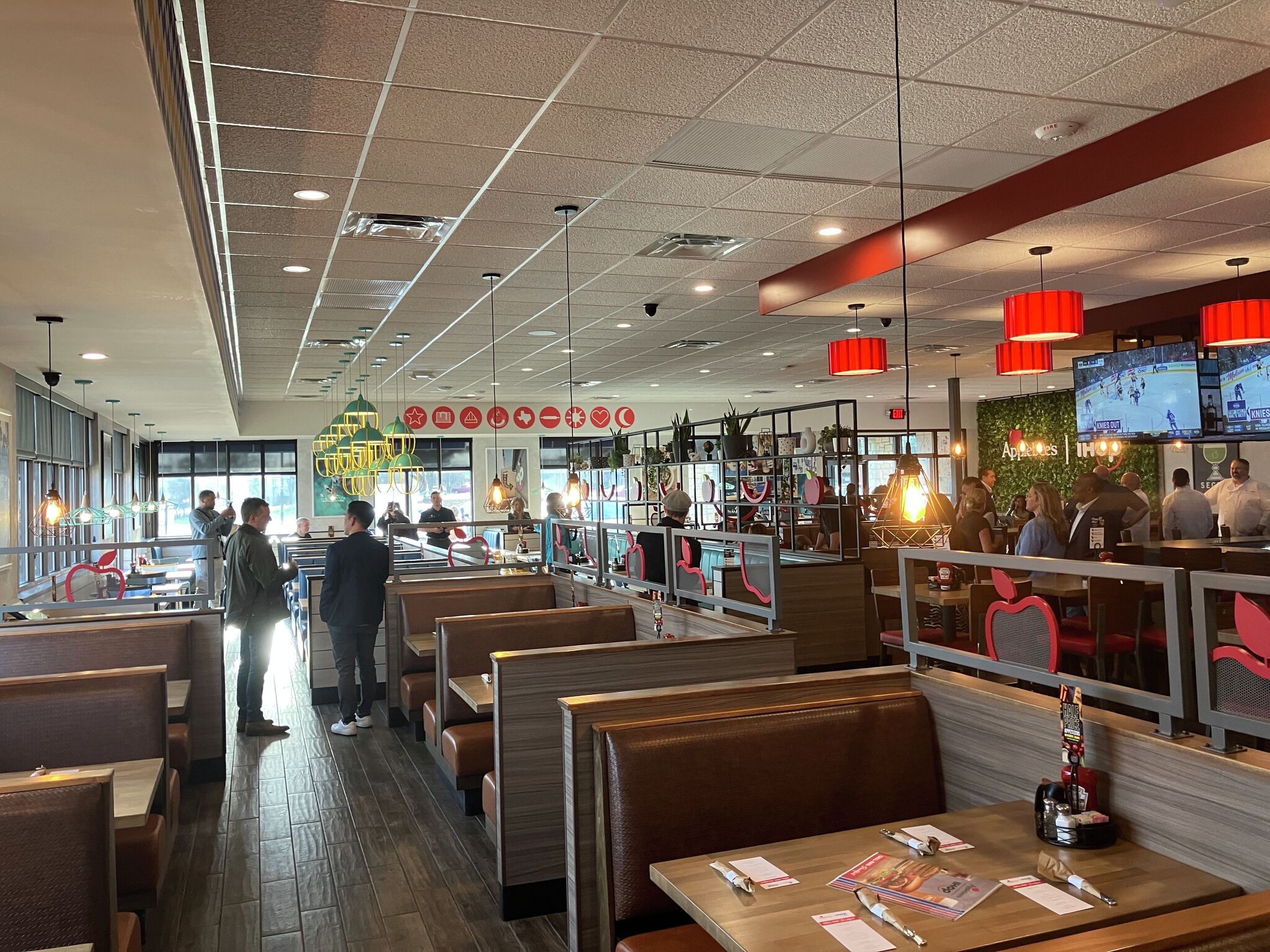 IHOP – Applebee's mashup set to open in San Antonio, image size:2048x1536