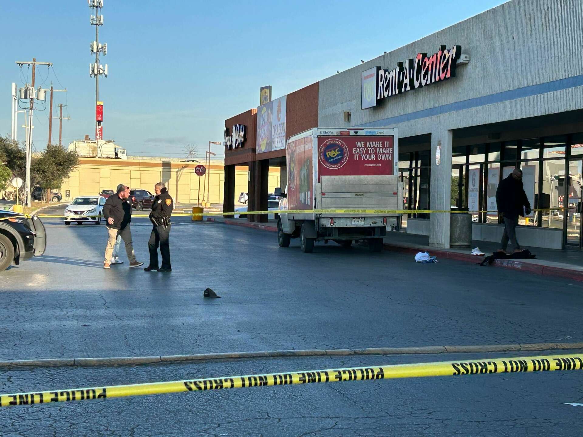 SAPD: Man critical in double shooting on West Side