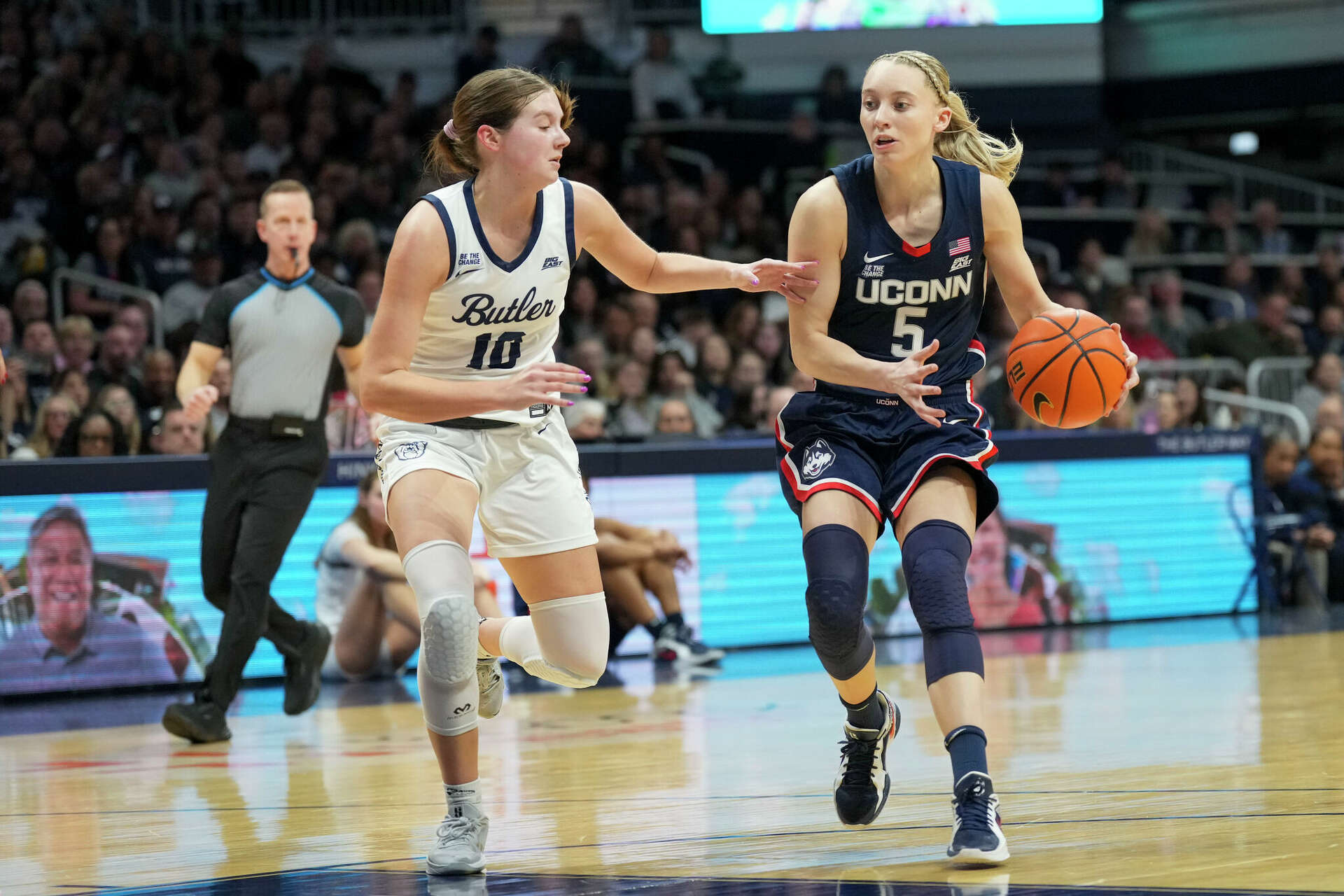Paige Bueckers leads UConn women's basketball in rout of Butler