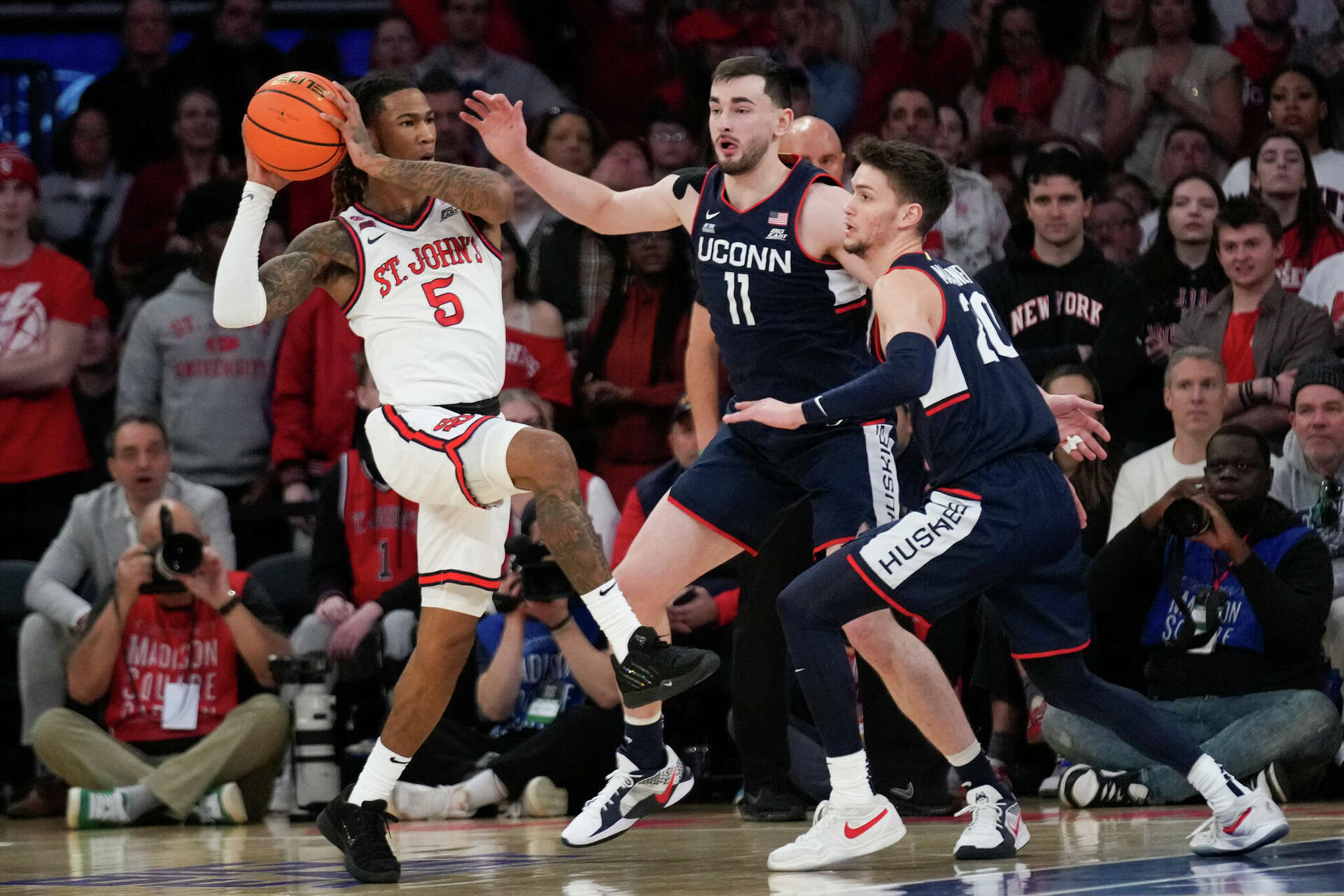 St. John's routs UConn men's basketball team at sold-out MSG