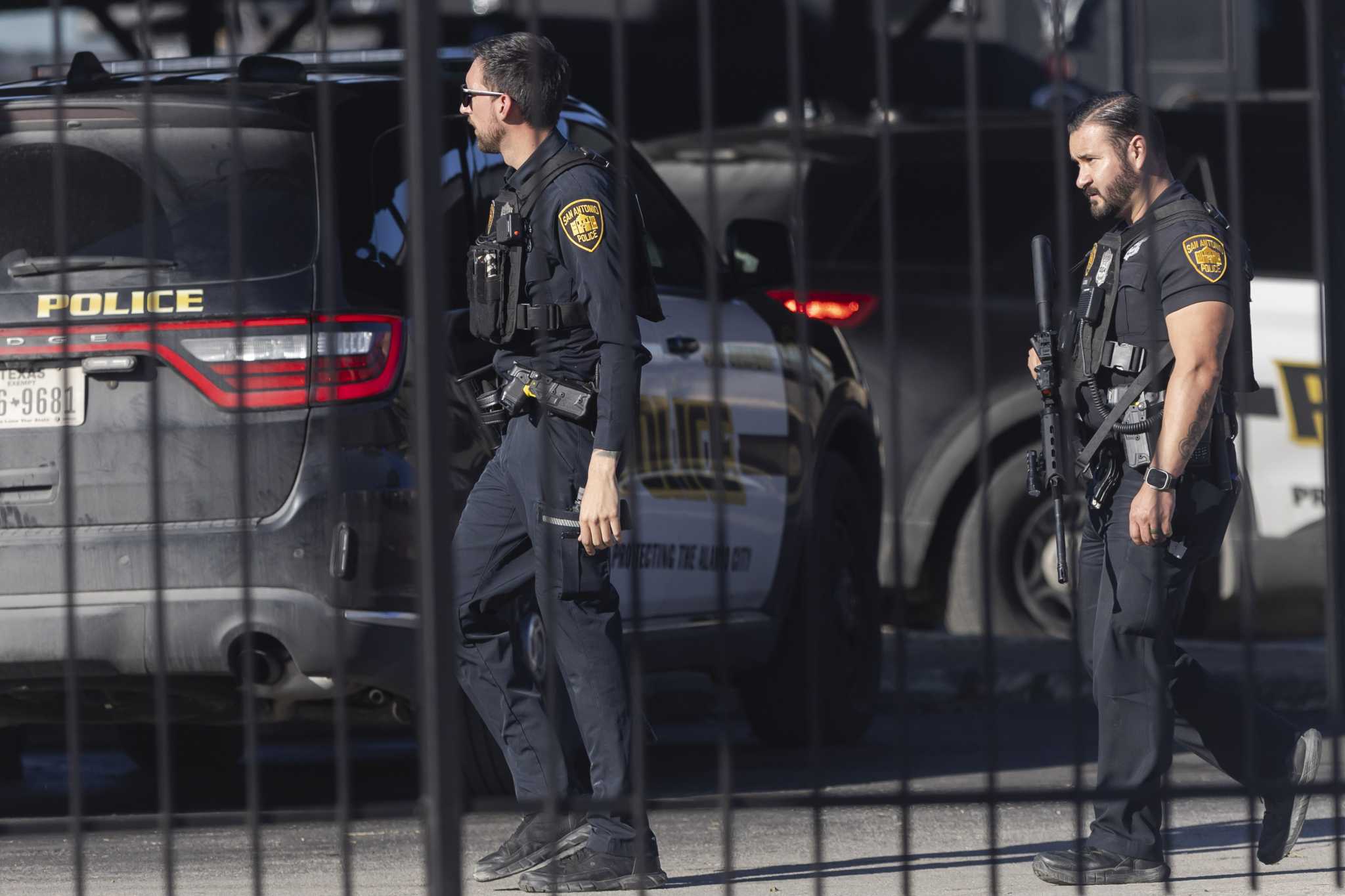 San Antonio police, SWAT arrest man after hours-long standoff
