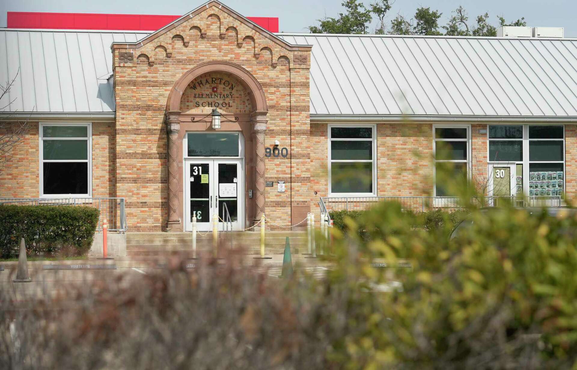 Smoke shop near Wharton school in Montrose sparks backlash