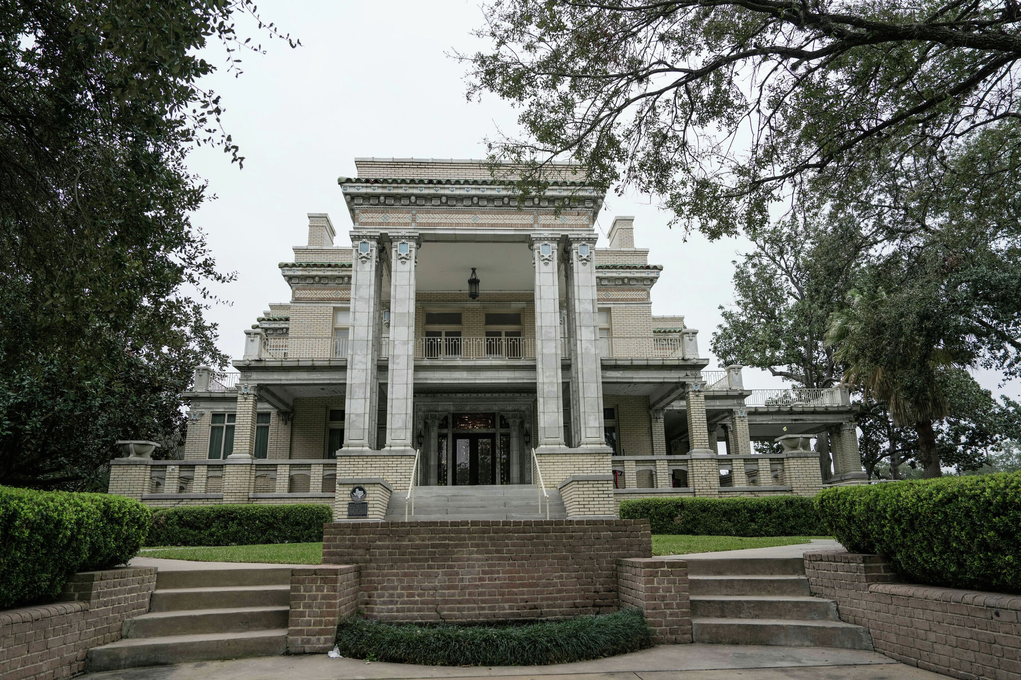 https://s.hdnux.com/photos/01/47/40/32/27133616/5/rawImage.jpg