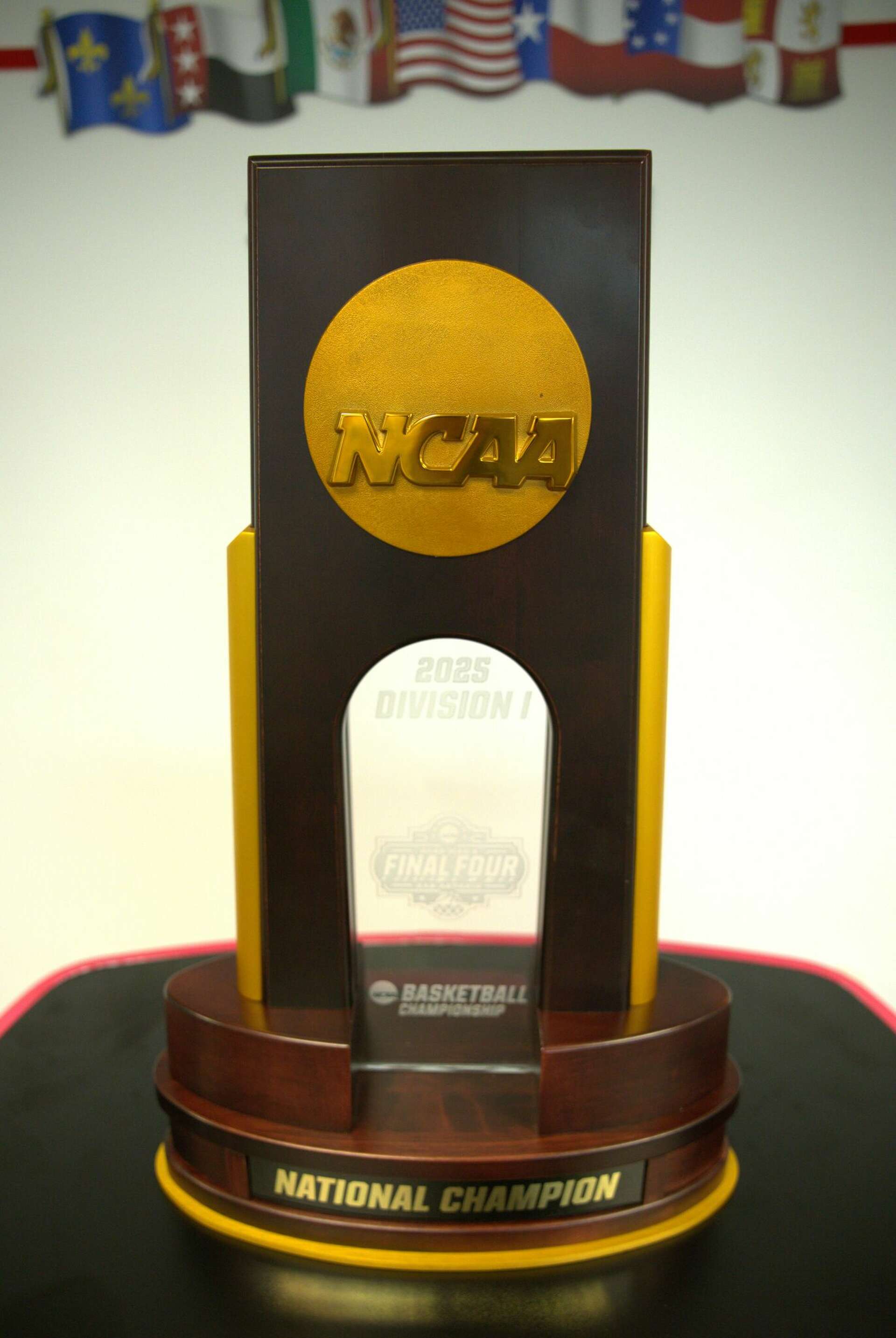 NCAA trophy tours Laredo, South Texas before Final Four in San Antonio, image size:1920x2866
