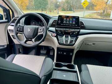 2025 Honda Odyssey Elite Review