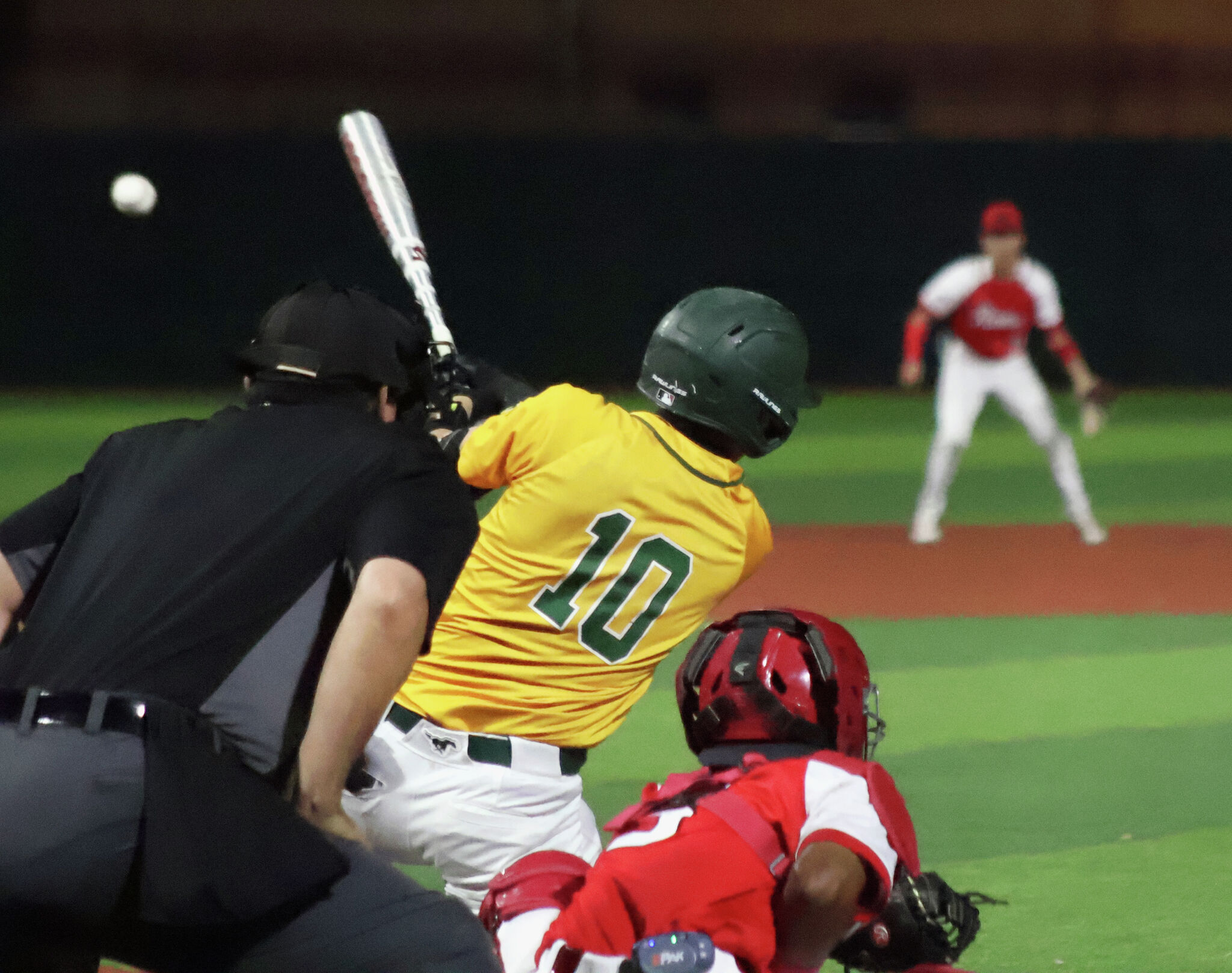 Laredo Nixon baseball rides with who’s on the diamond