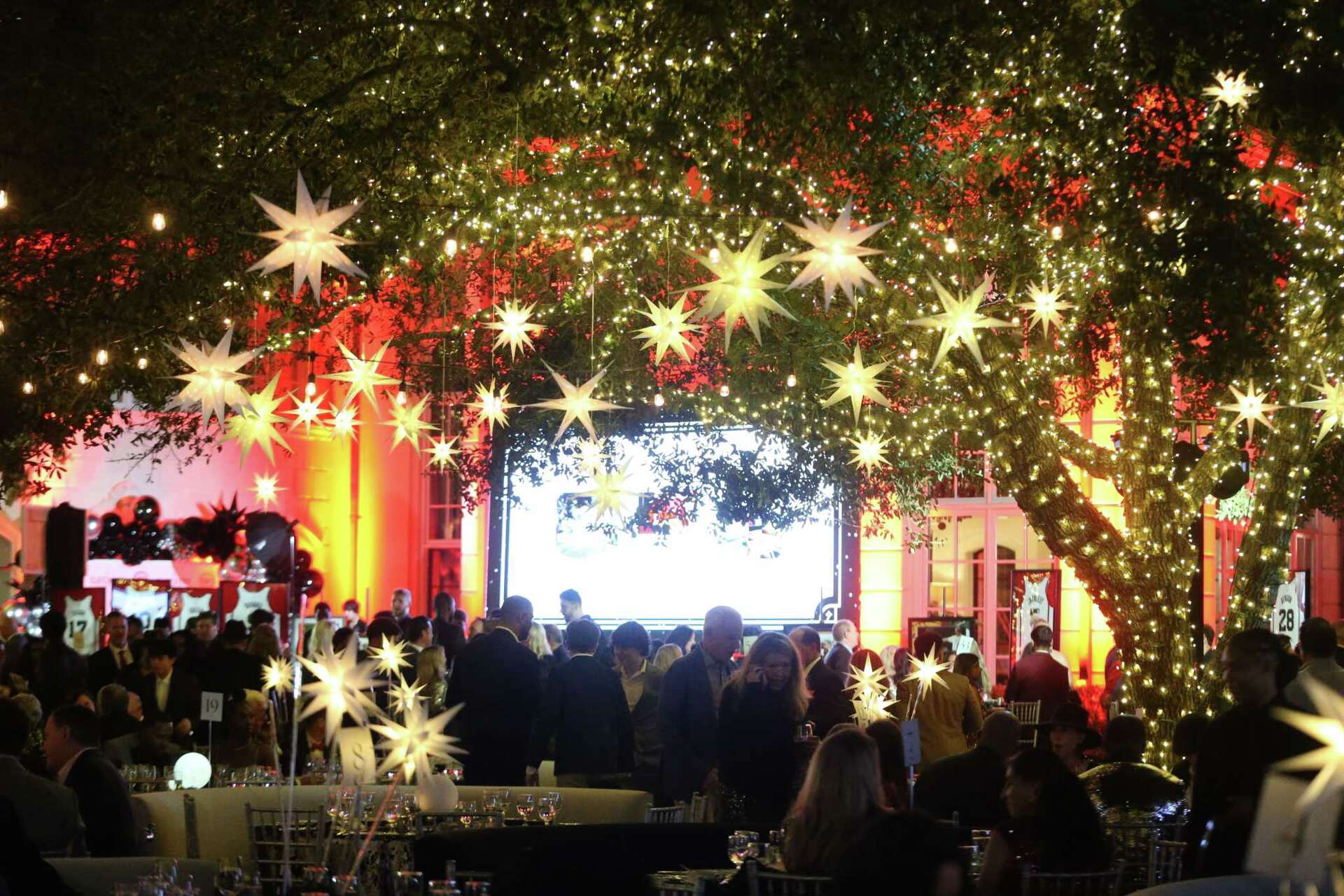 River Oaks Rockets Rockets gala raises $2 million at Fertitta family home in River Oaks