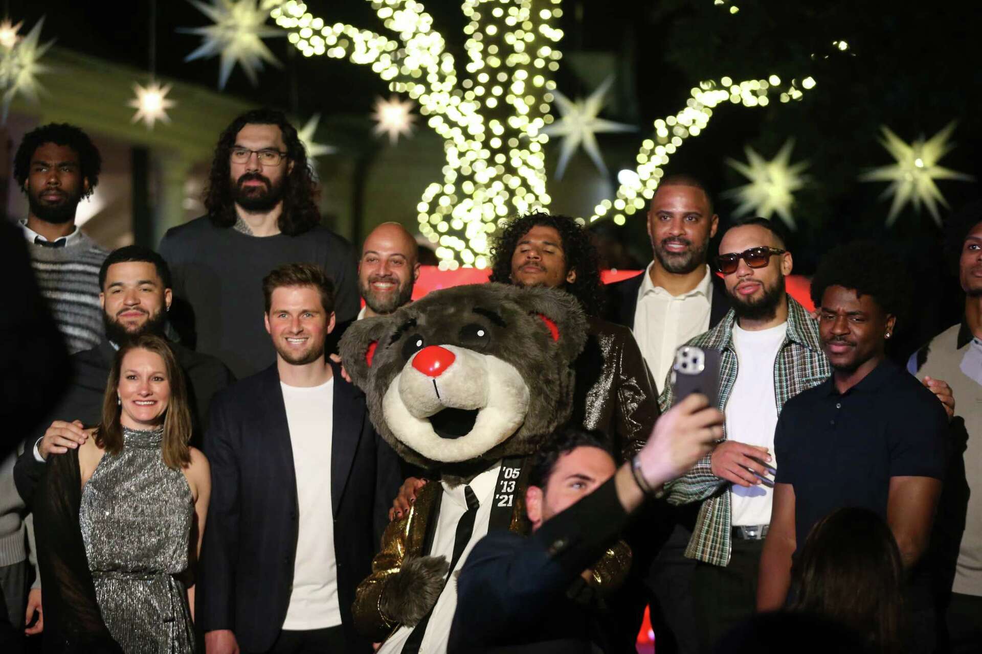 River Oaks Rockets Rockets gala raises $2 million at Fertitta family home in River Oaks