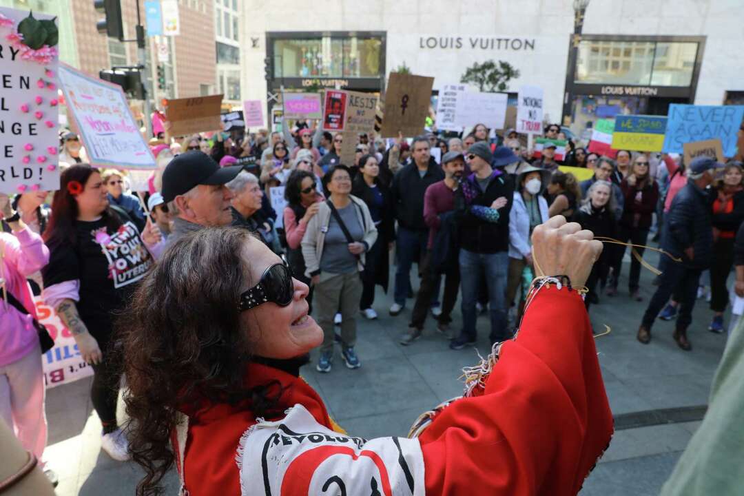 Women’s March: Hundreds in SF, thousands nationwide protest Trump