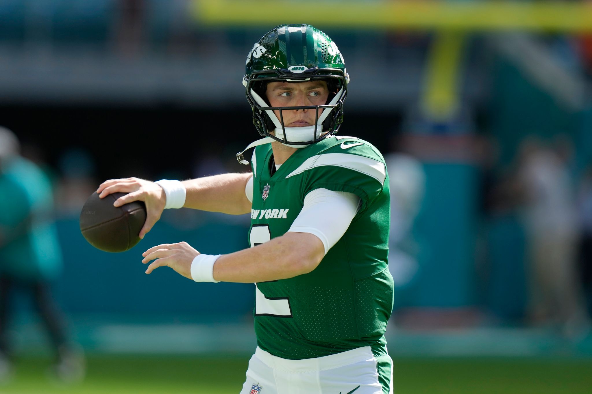 Dolphins bringing in former Jets QB Zach Wilson on 1-year deal to back ...