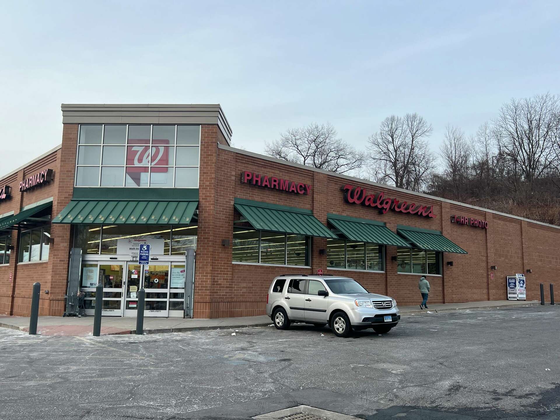 Walgreens to close four Connecticut stores as pharmacy chains downsize