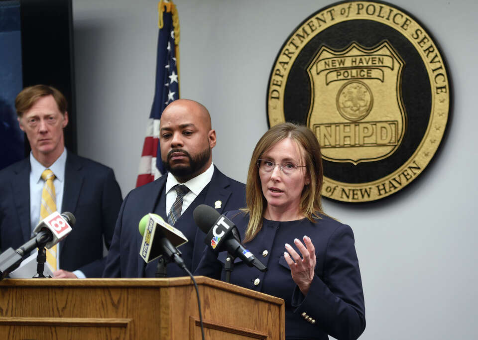 New Haven father, daughter reunite 25 years after parental abduction