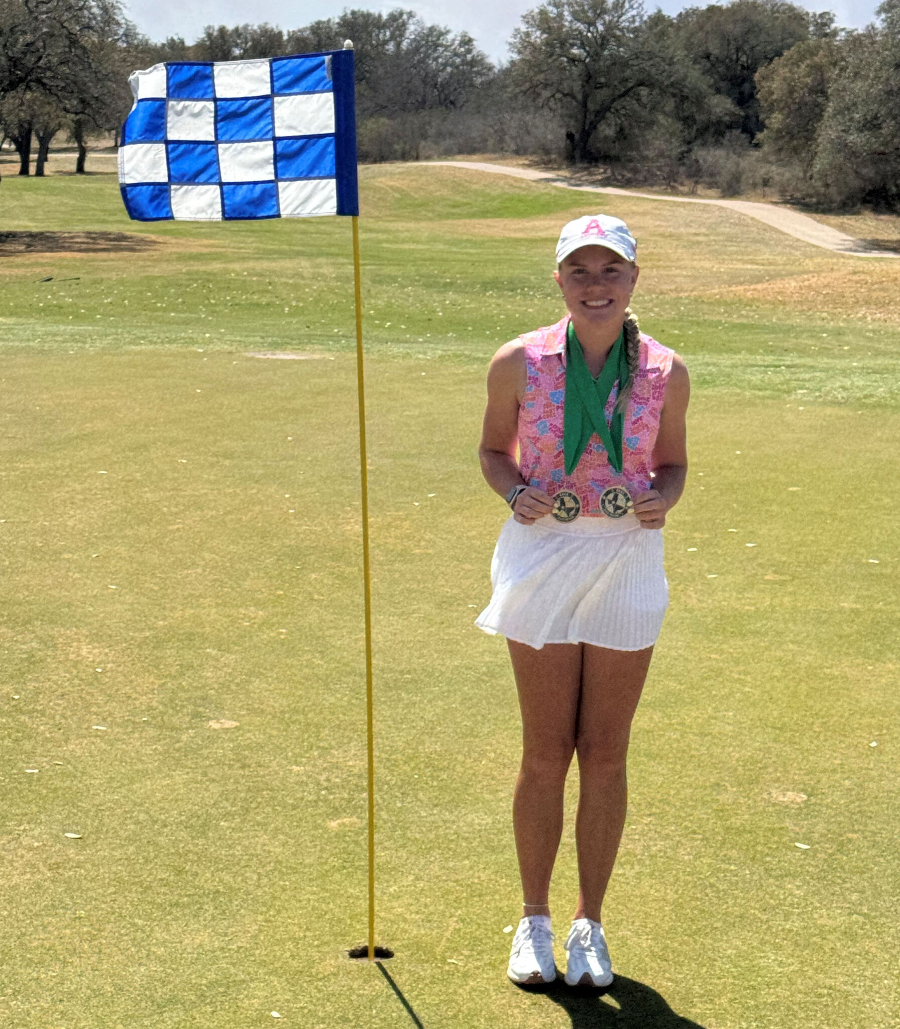 Abby Ballou leads Andrews girls golf to Class 4A State Preview win