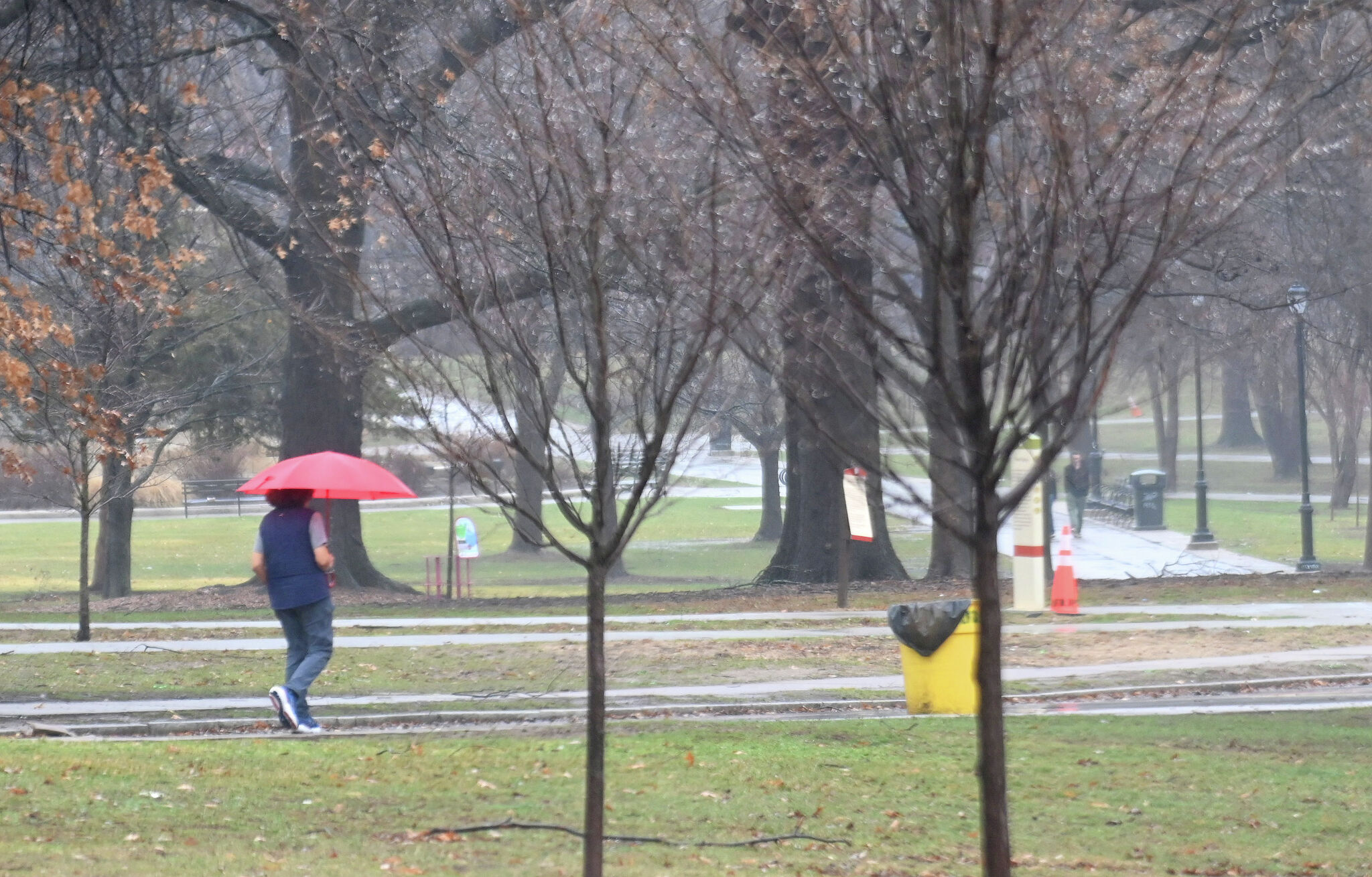 NWS urges Fairfield County residents to stay indoors Saturday night amid strong winds