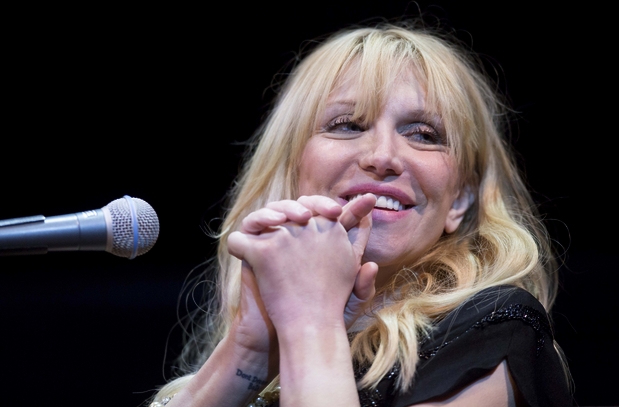 Courtney Love to become U.K. citizen, citing Trump‘s ‘emperore-core’