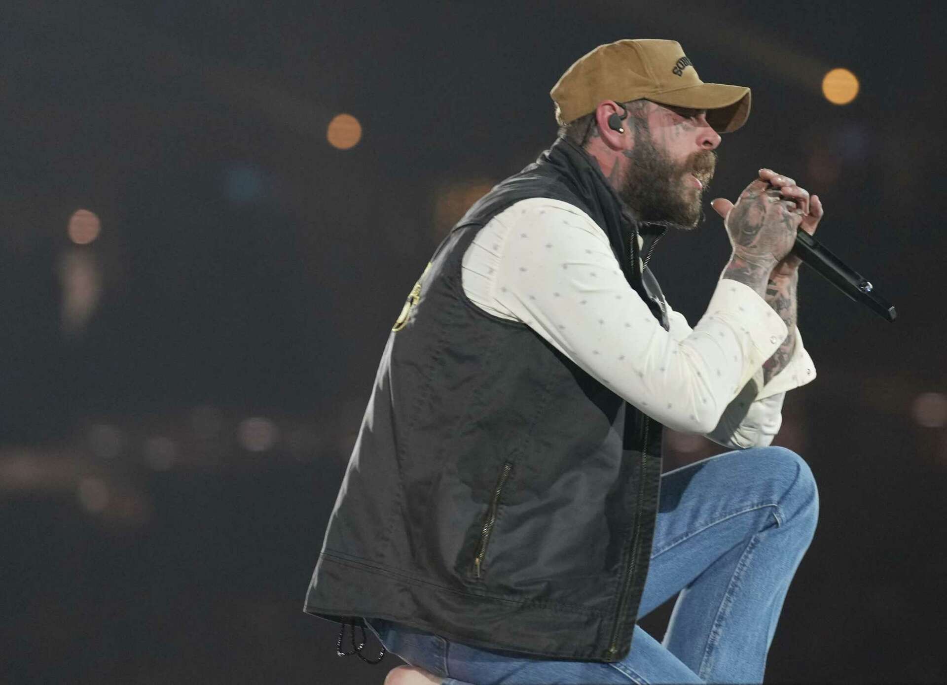 Houston Rodeo review: Post Malone covers George Strait, draws 70K fans