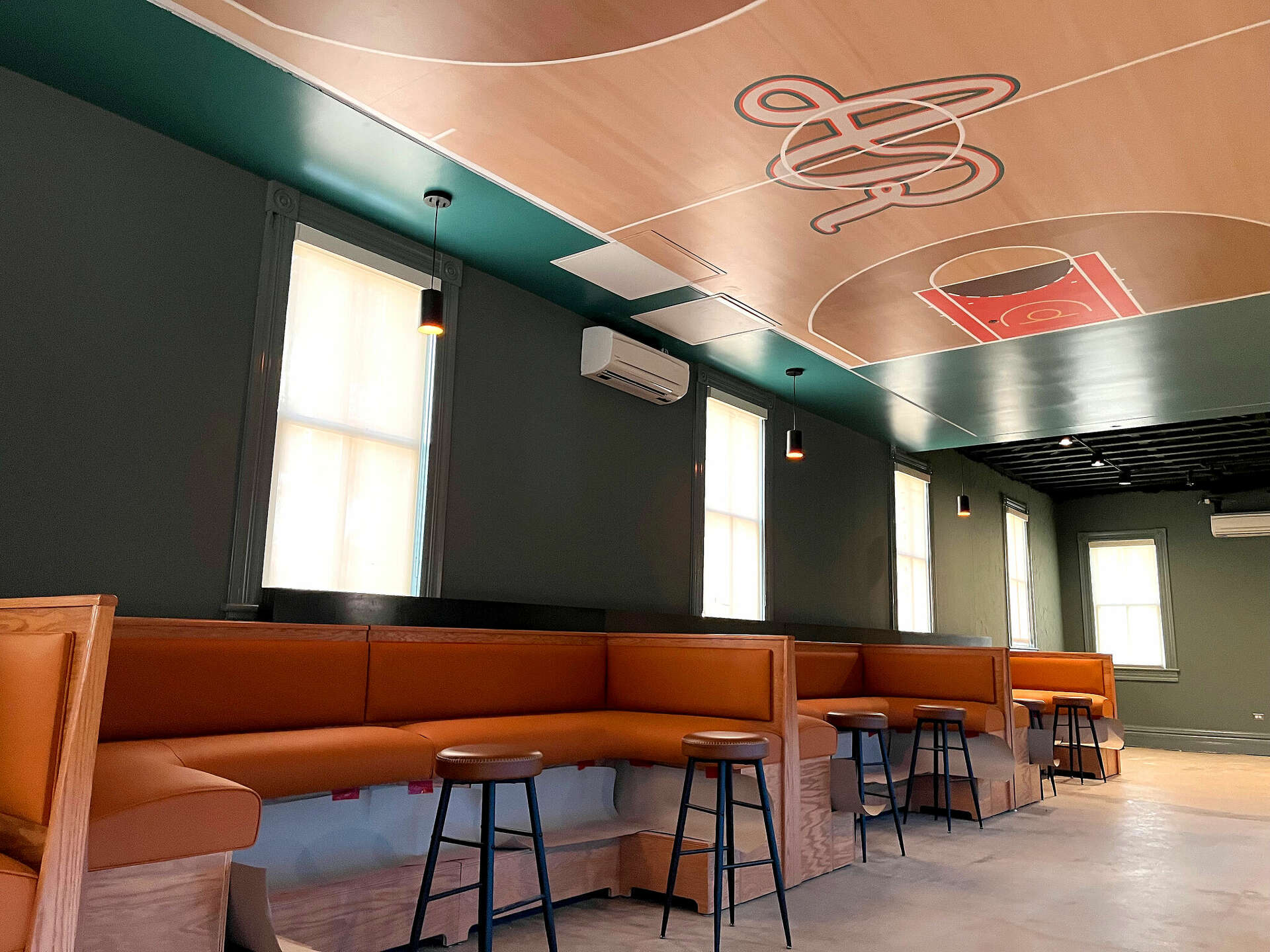 Atlee's Rally sports bar opens near Alamodome for Final Four